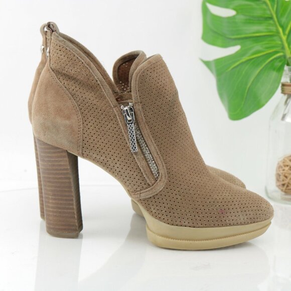 Donald Pliner Womens Boot Size 9.5 Tan Suede Platform Block Heel Bootie Side Zip - Picture 4 of 12